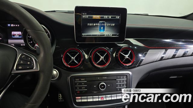 Mercedes-Benz GLA-Class 2018 — photo 19