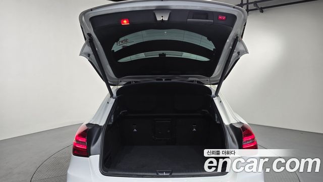 Mercedes-Benz GLA-Class 2018 — photo 23