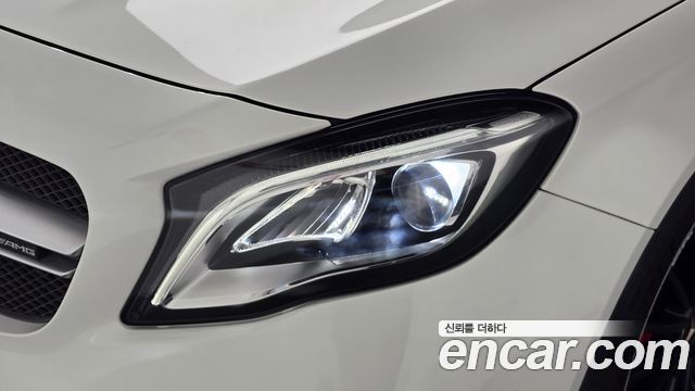 Mercedes-Benz GLA-Class 2018 — photo 8