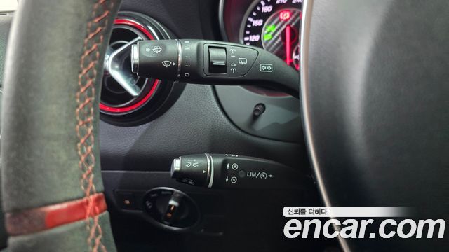 Mercedes-Benz GLA-Class 2018 — photo 27