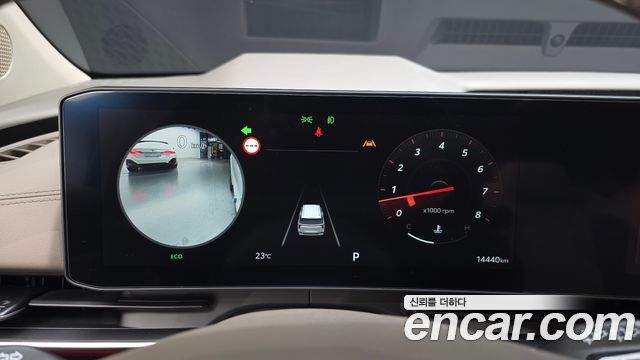 Kia Canival 2025 — photo 8