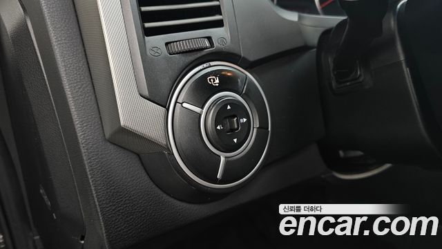 KG Mobility KORANDO 2012 — photo 27
