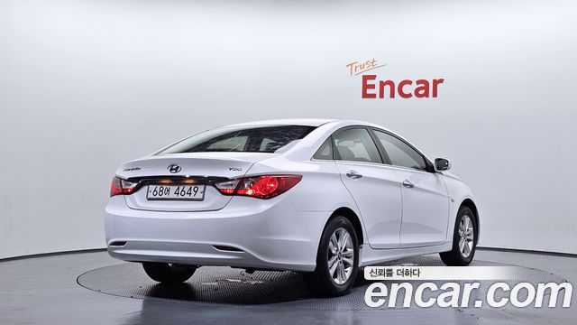 Hyundai Sonata 2011 — photo 2