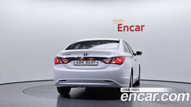 Hyundai Sonata 2011 — photo 4