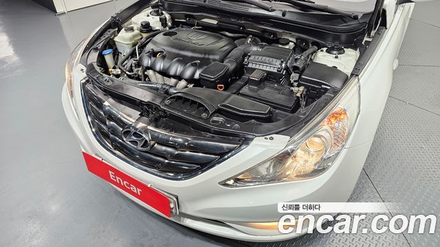 Hyundai Sonata 2011 — photo 6