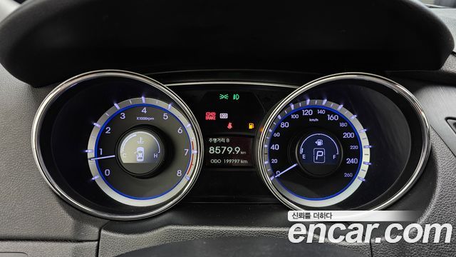 Hyundai Sonata 2011 — photo 8