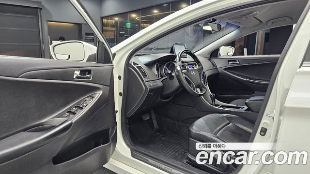 Hyundai Sonata 2011 — photo 10
