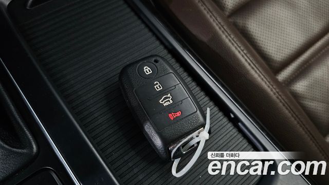 Kia Sorento 2015 — photo 22