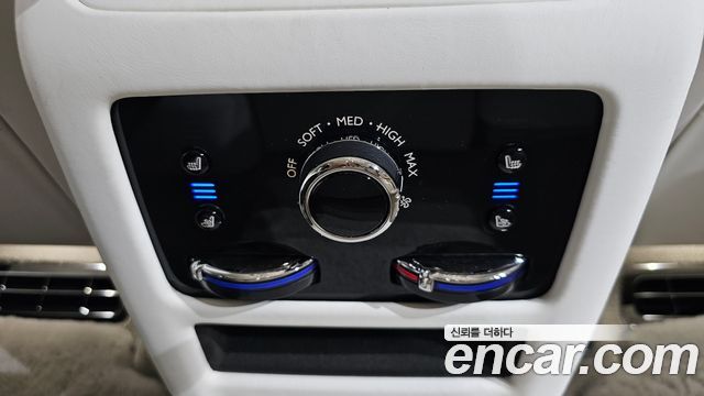 Rolls-Royce Ghost 2026 — photo 33