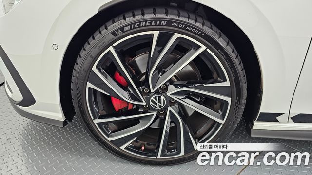 Volkswagen Golf 2023 — photo 5