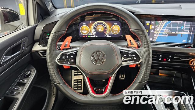 Volkswagen Golf 2023 — photo 13