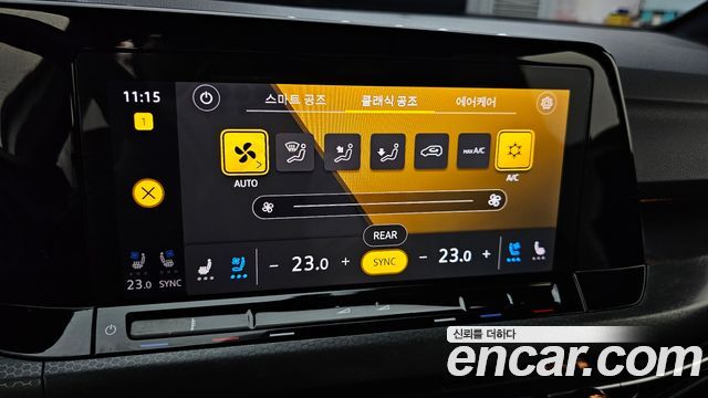 Volkswagen Golf 2023 — photo 16