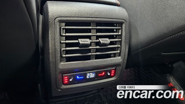 Volkswagen Golf 2023 — photo 17