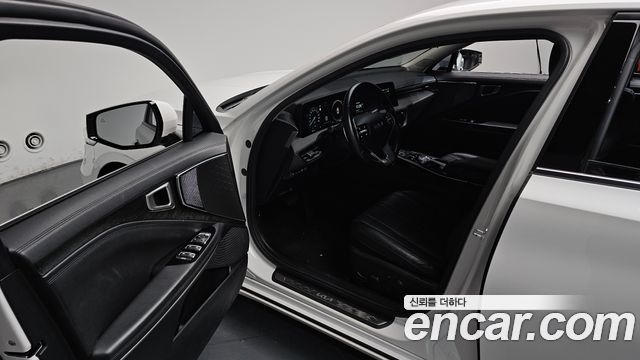 Kia K8 2022 — photo 13