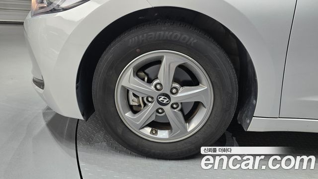 Hyundai AVANTE 2016 — photo 5