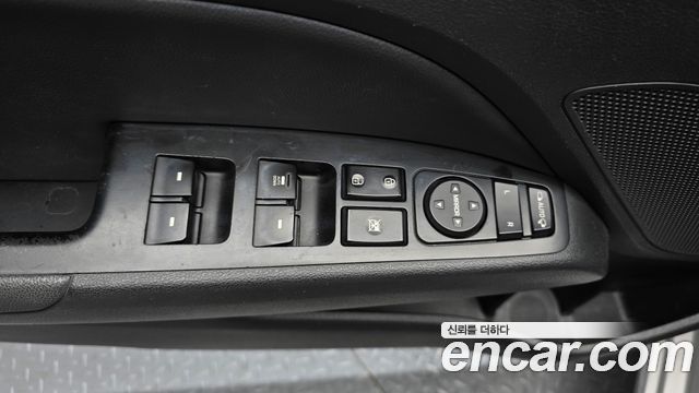 Hyundai AVANTE 2016 — photo 17