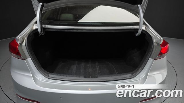 Hyundai AVANTE 2016 — photo 20