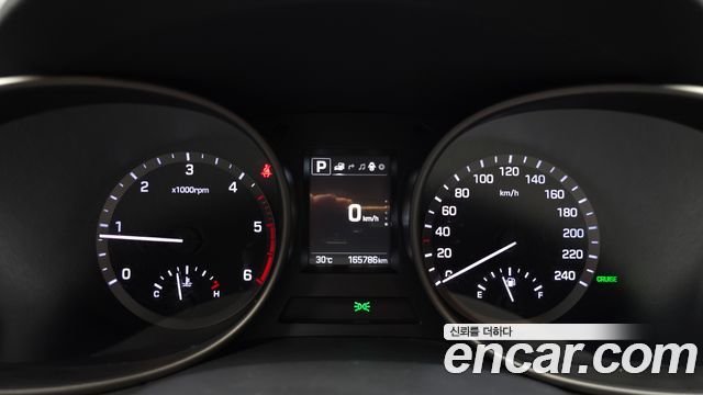 Hyundai Santafe 2018 — photo 11