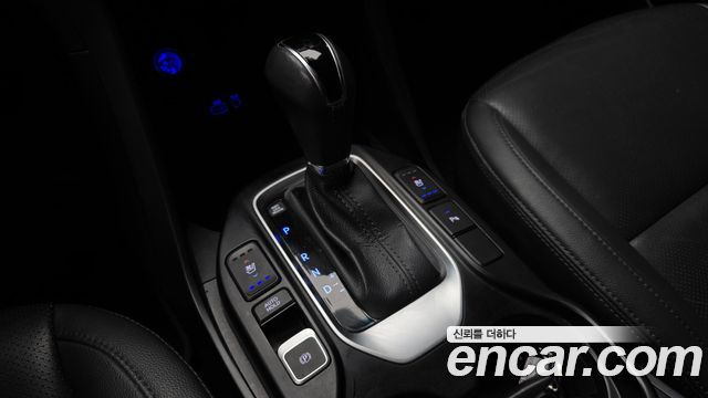 Hyundai Santafe 2018 — photo 12