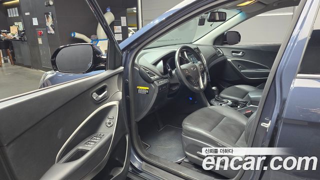 Hyundai Santafe 2018 — photo 13