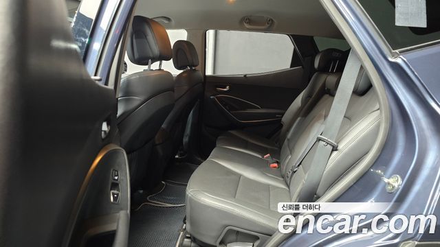 Hyundai Santafe 2018 — photo 18