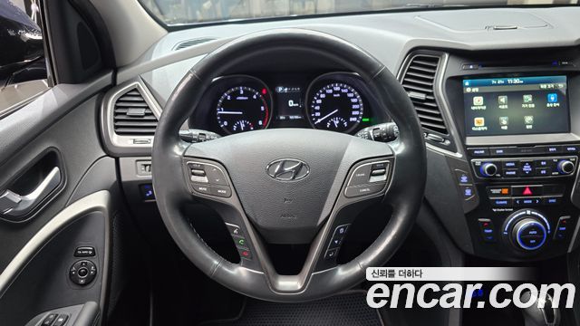 Hyundai Santafe 2018 — photo 19
