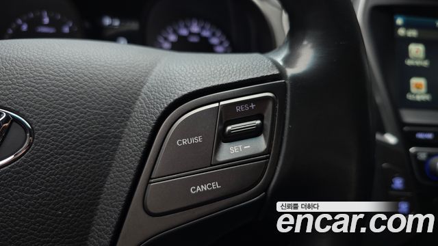 Hyundai Santafe 2018 — photo 25