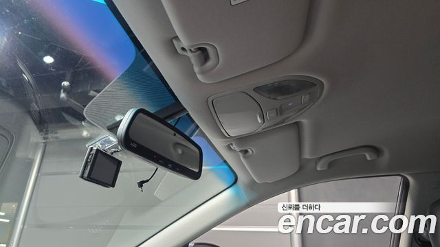 Hyundai Santafe 2018 — photo 28