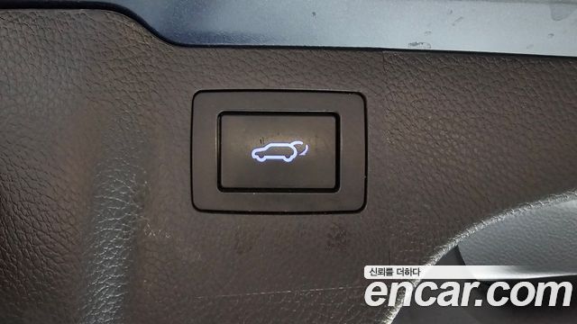 Hyundai Santafe 2018 — photo 29