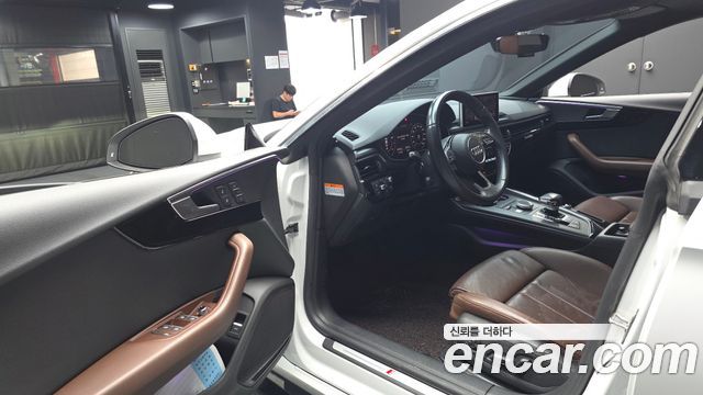 Audi A5 2019 — photo 13