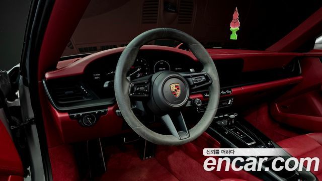 Porsche 911 2024 — photo 19