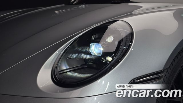 Porsche 911 2024 — photo 8