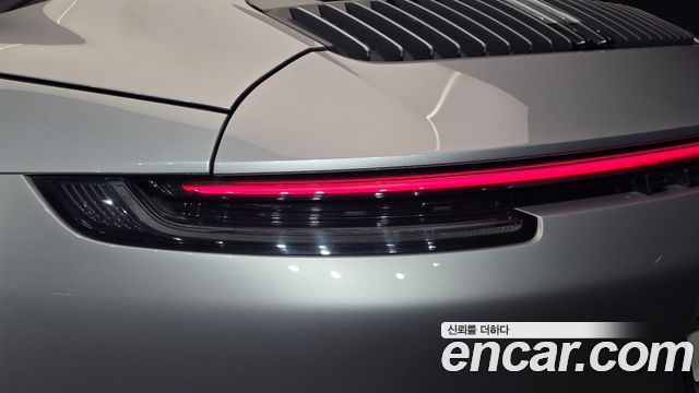 Porsche 911 2024 — photo 9