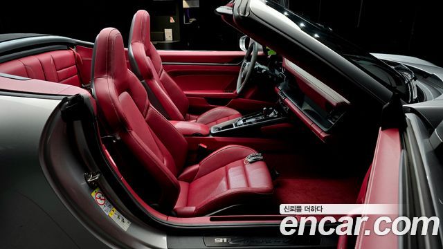 Porsche 911 2024 — photo 16