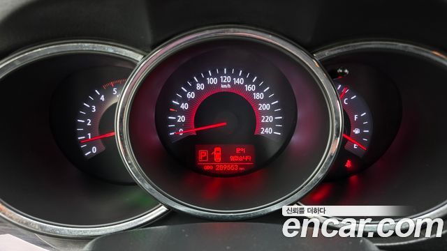 Kia Sorento 2011 — photo 8