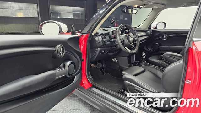 Mini Cooper 2020 — photo 13
