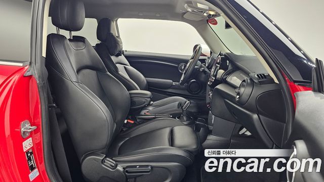 Mini Cooper 2020 — photo 17