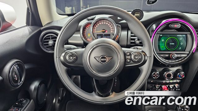 Mini Cooper 2020 — photo 19