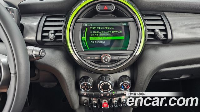 Mini Cooper 2020 — photo 20