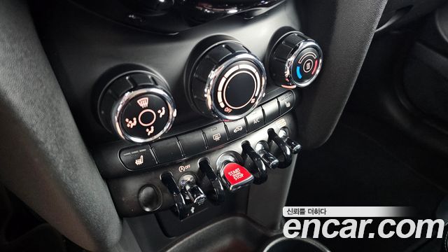 Mini Cooper 2020 — photo 24