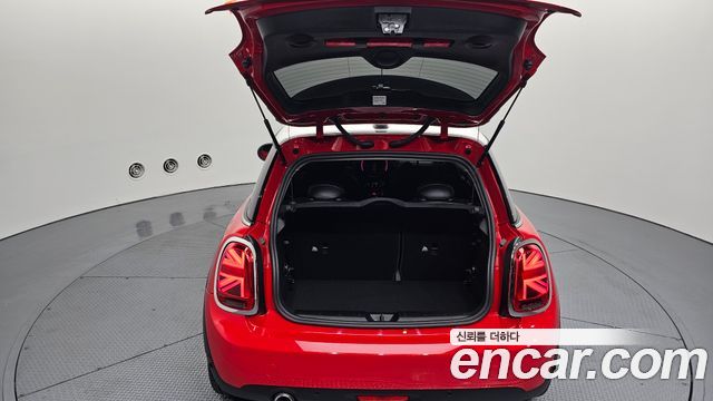 Mini Cooper 2020 — photo 26