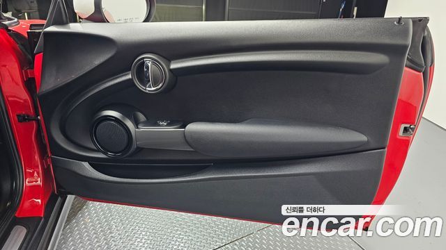 Mini Cooper 2020 — photo 15
