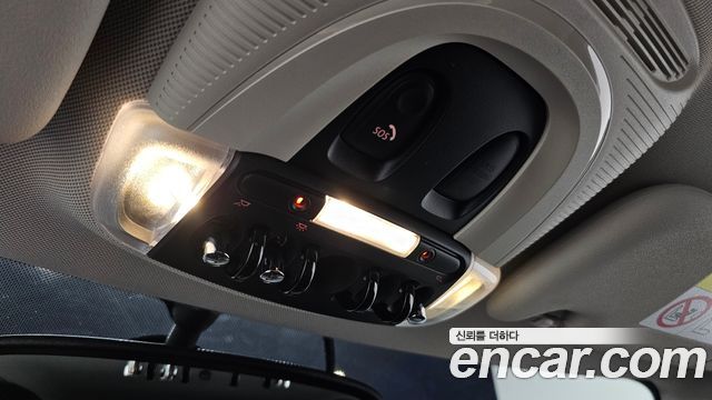 Mini Cooper 2020 — photo 29