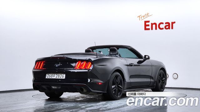 Ford Mustang 2017 — photo 2