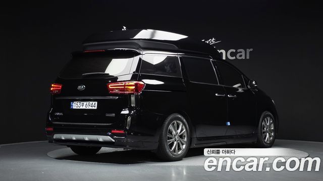 Kia Canival 2019 — photo 2