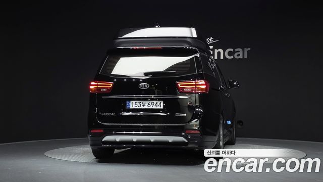 Kia Canival 2019 — photo 4