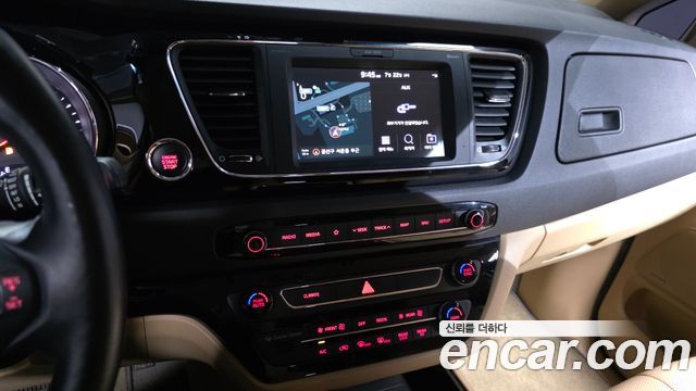 Kia Canival 2019 — photo 14