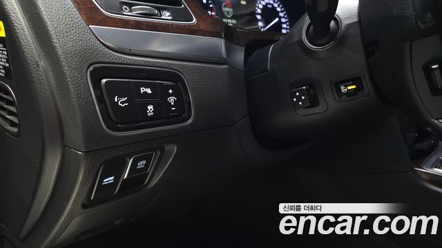 Hyundai Equus 2015 — photo 24
