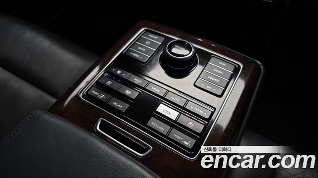 Hyundai Equus 2015 — photo 25