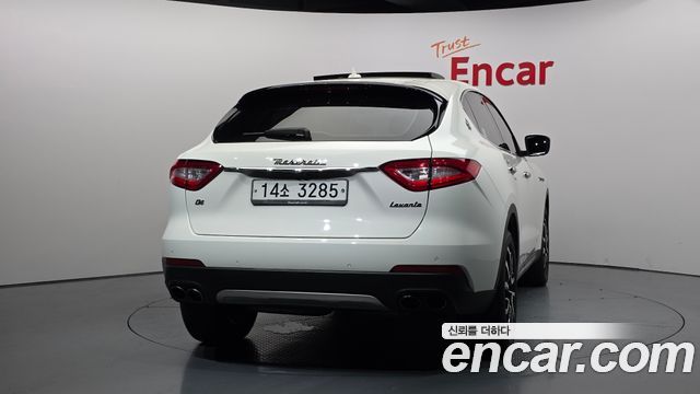 Maserati Levante 2017 — photo 4